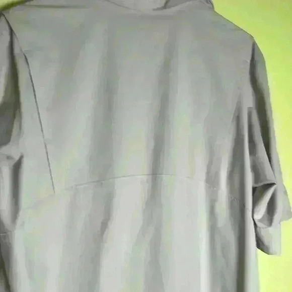 Columbia men’s short sleeve shirt. - Picture 8 of 9